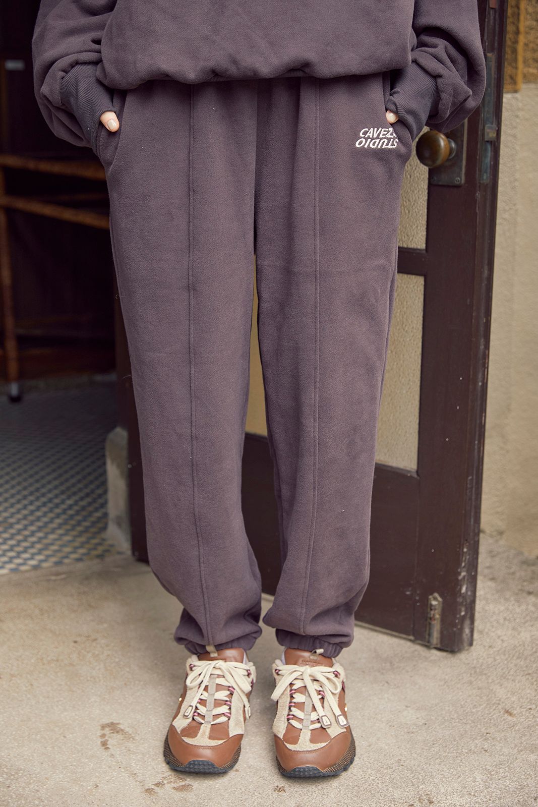 【再販売】CAVEZA STUDIO スウェットパンツ (ブラウン)