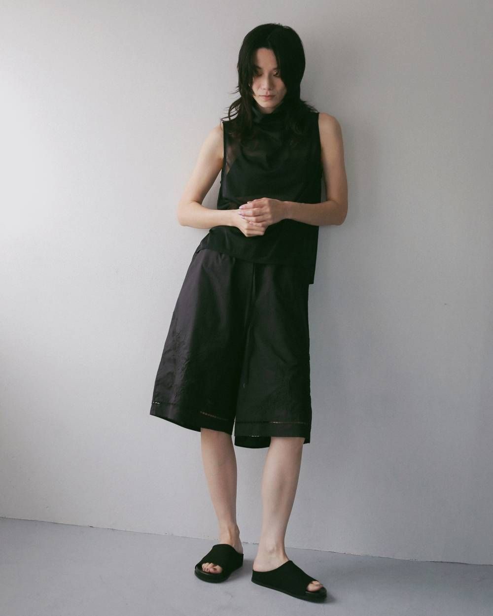 シフォン ノースリーブ トップス (ブラック) Sleeveless Chiffon Tops (Black) / 27SS
