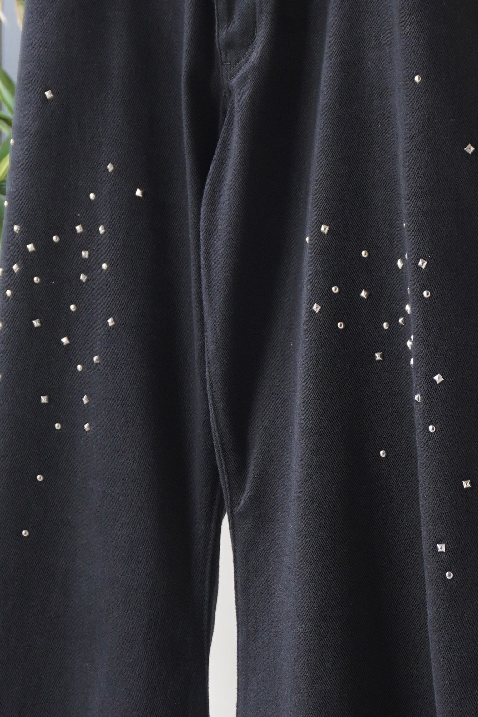 スタッズ ドレープデニム (ブラック) studded draped denim pants(unisex) (Black) /  26SS