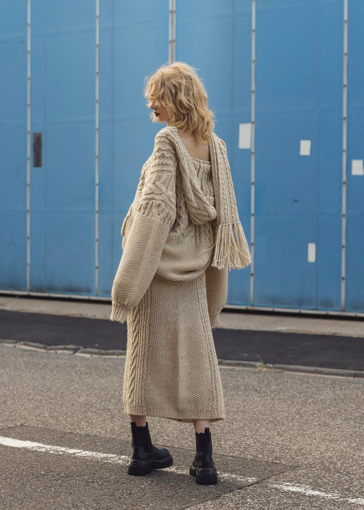 side cable coarse knit pencil SK / サイドケーブル ニットペンシルスカート (タン) / 25AW