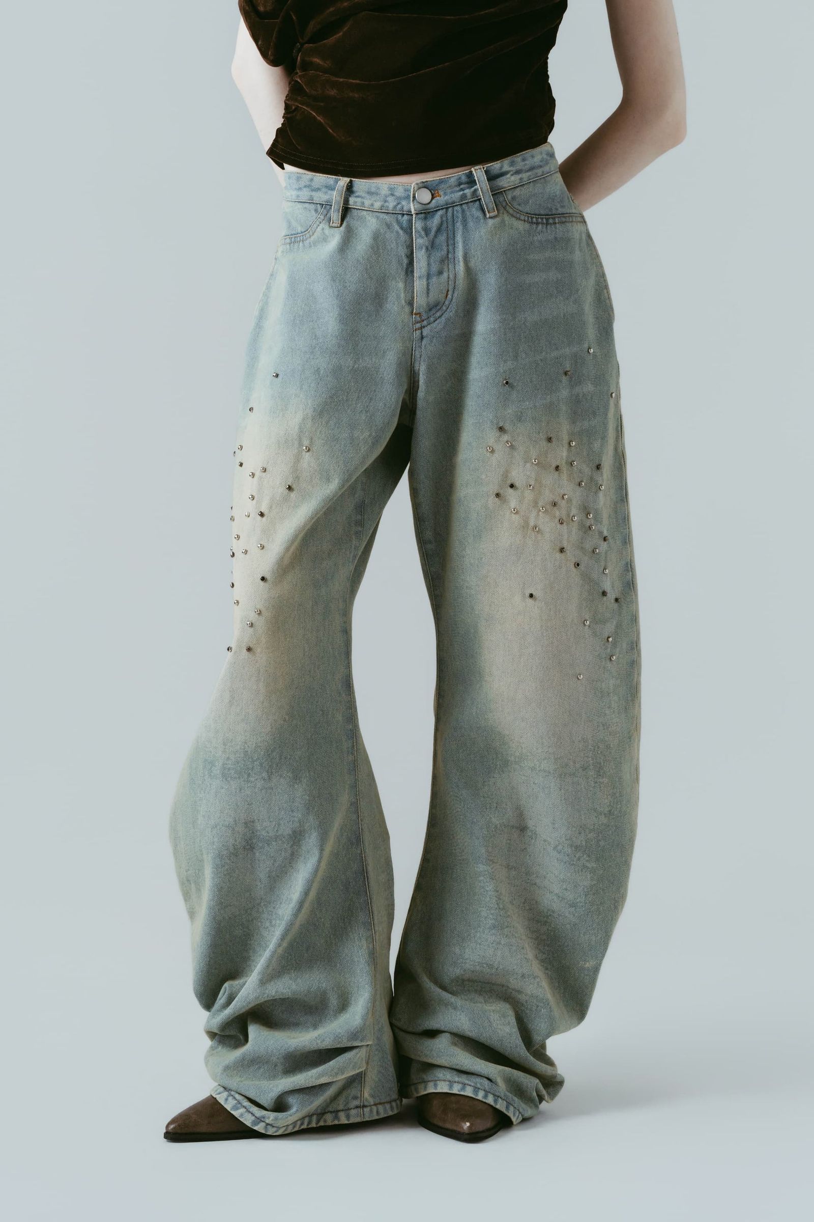 スタッズ ドレープデニム (ブルー) studded draped denim pants(unisex) (Blue) /  26SS