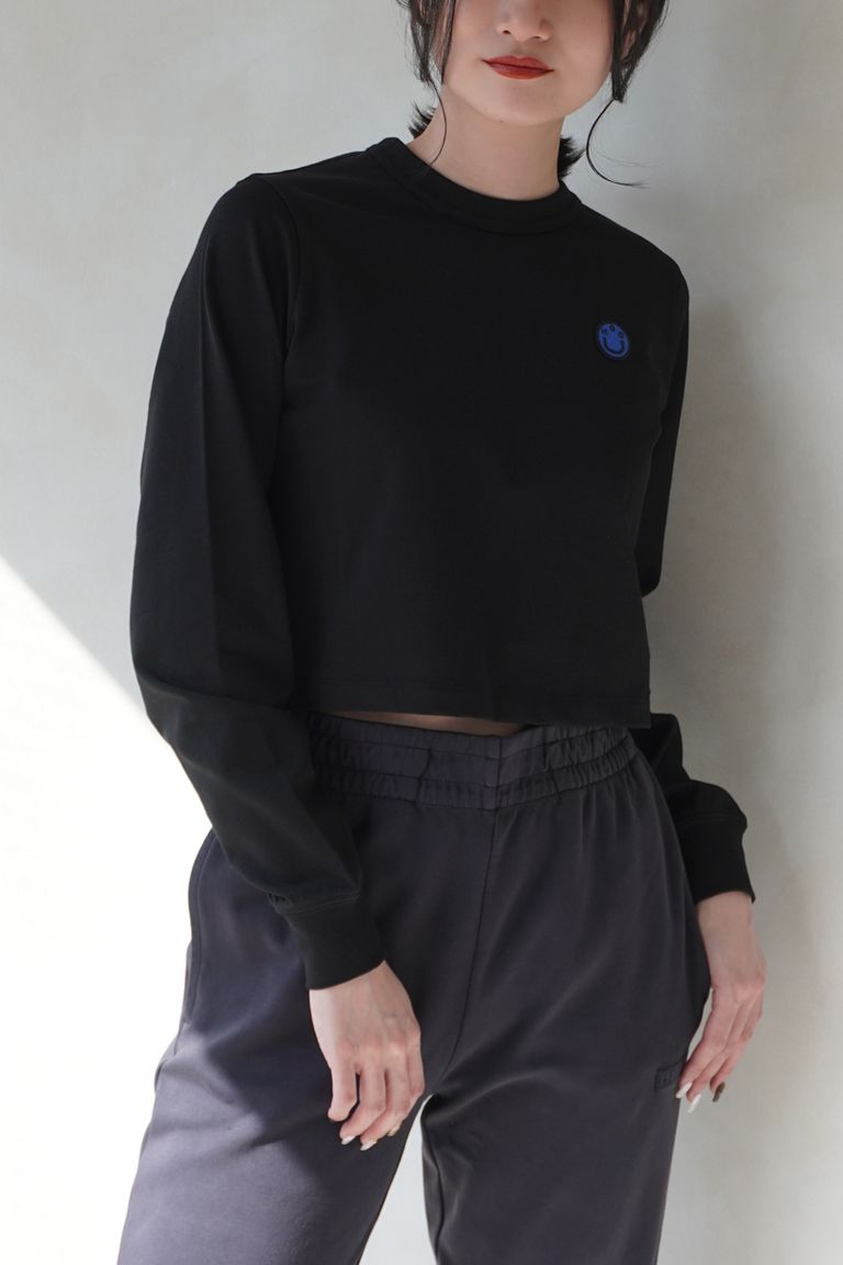 163cm 着用:XS (自然光)