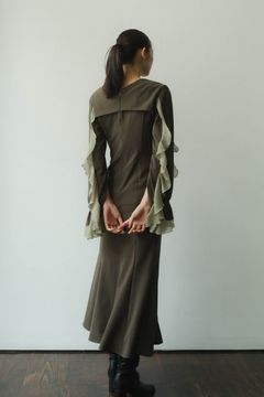 frill sleeves one piece / フリルスリーブ ワンピース ドレス (カーキ)  Knuth Marf