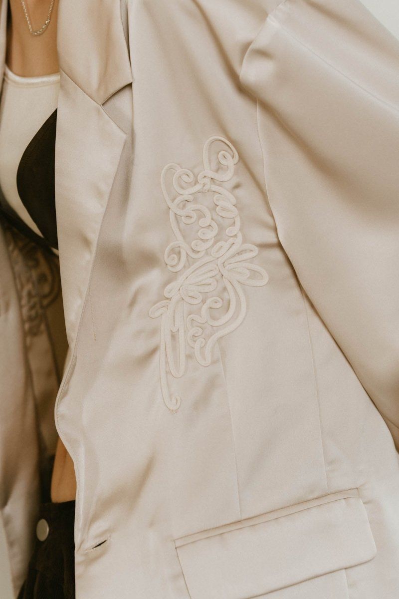 embroidered satin jacket / エンブロイド サテンジャケット (アイボリー) / 25SS
