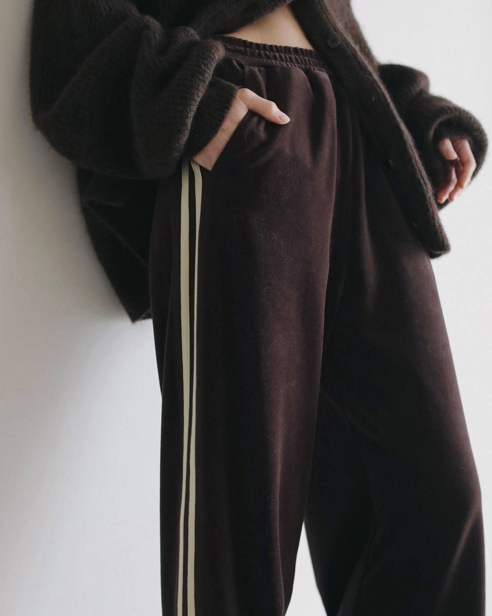 ベロアトラックパンツ (ブラウン) Velour Track Pants (Brown) /  26AW
