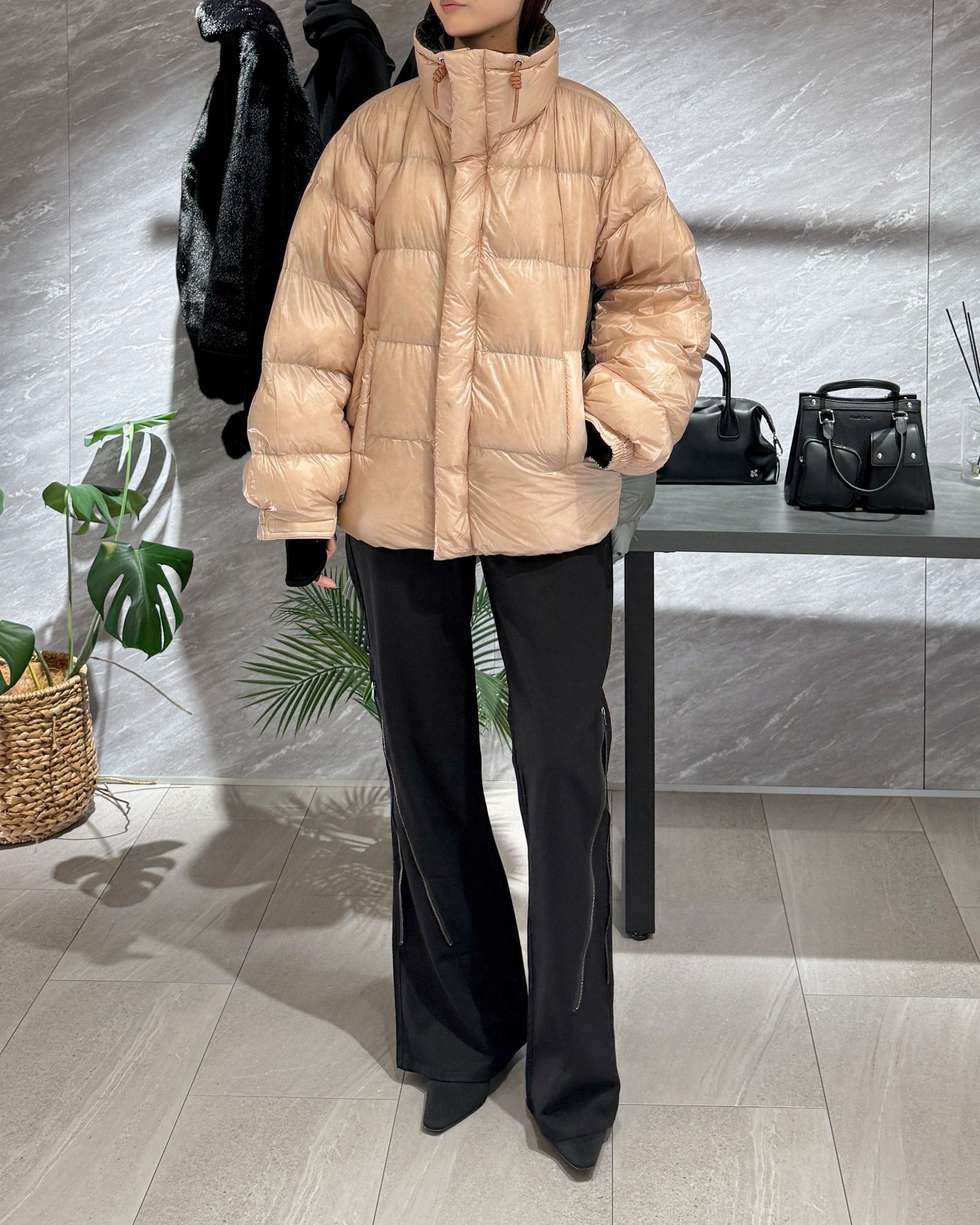 【BF割引対象12/2まで】NANGA multilayering down vest blouson / ナンガ コラボレーション ダウンジャケット (チャコール) / メンズ / レディース