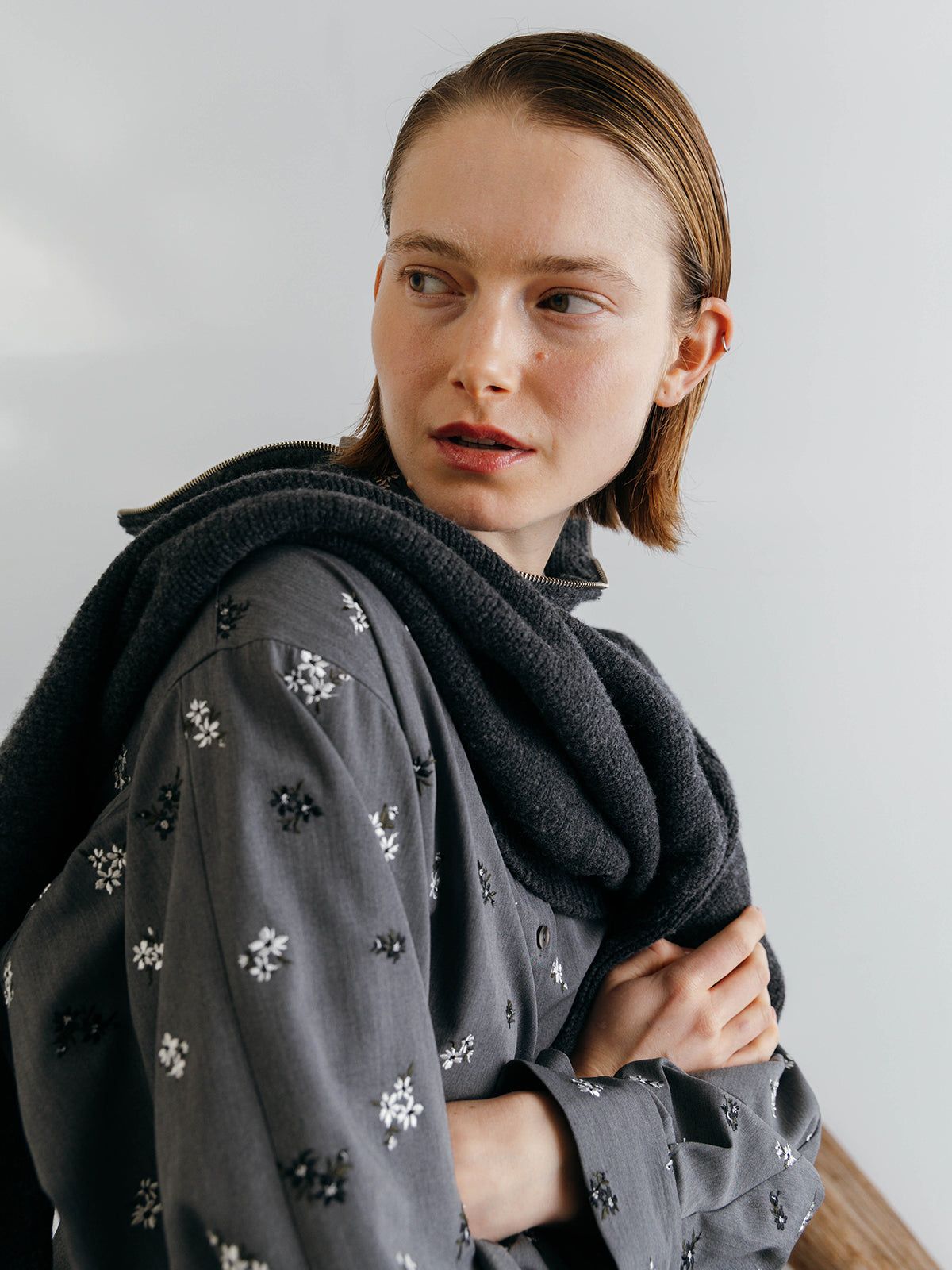 FLOWER EMBROIDERY SHIRTS (Gray) / フラワーエンブロイダリー シャツ (グレー) / 26SS