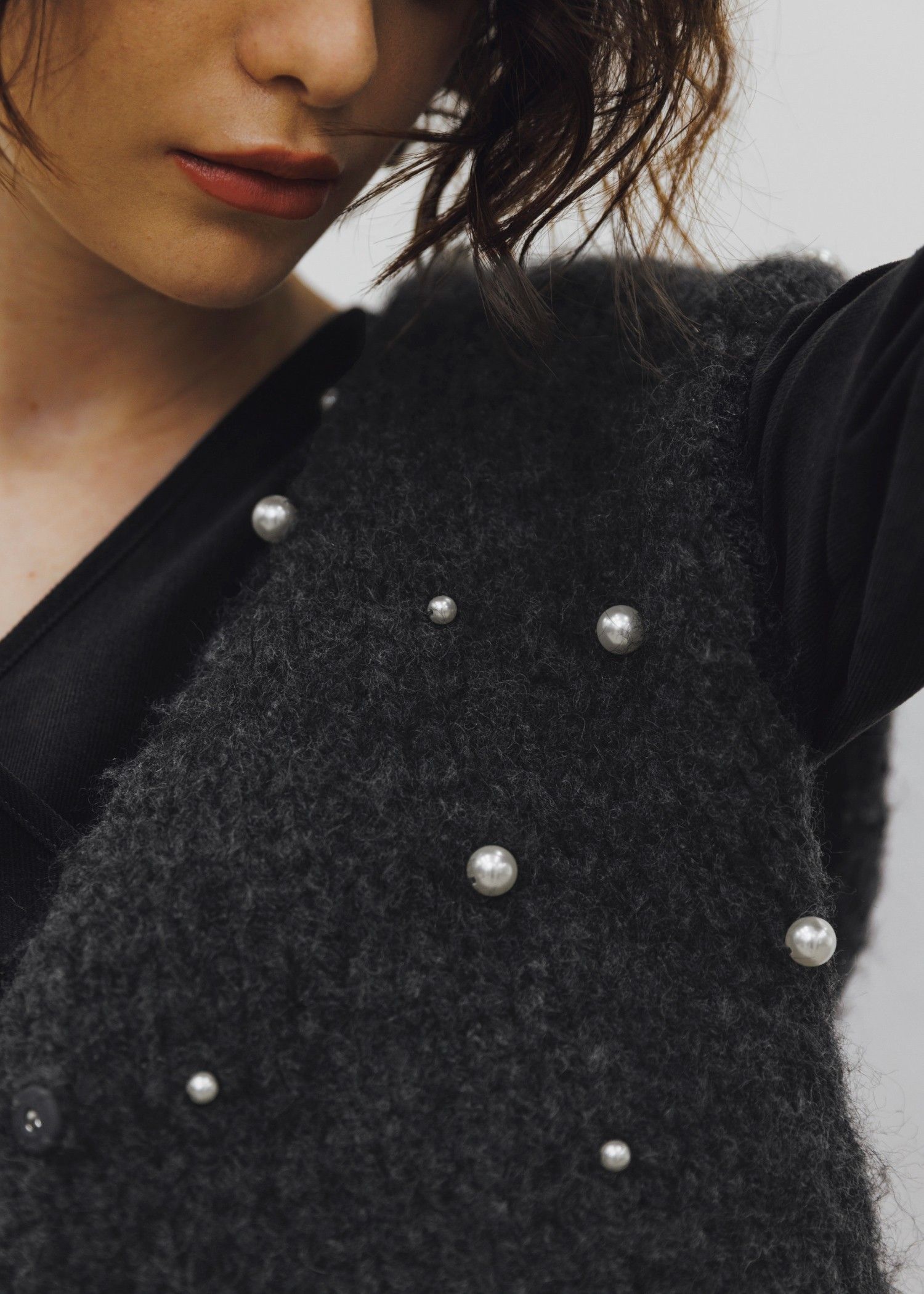 handmade random pearl knit vest / ランダムパール ニットベスト (チャコール) / 25AW