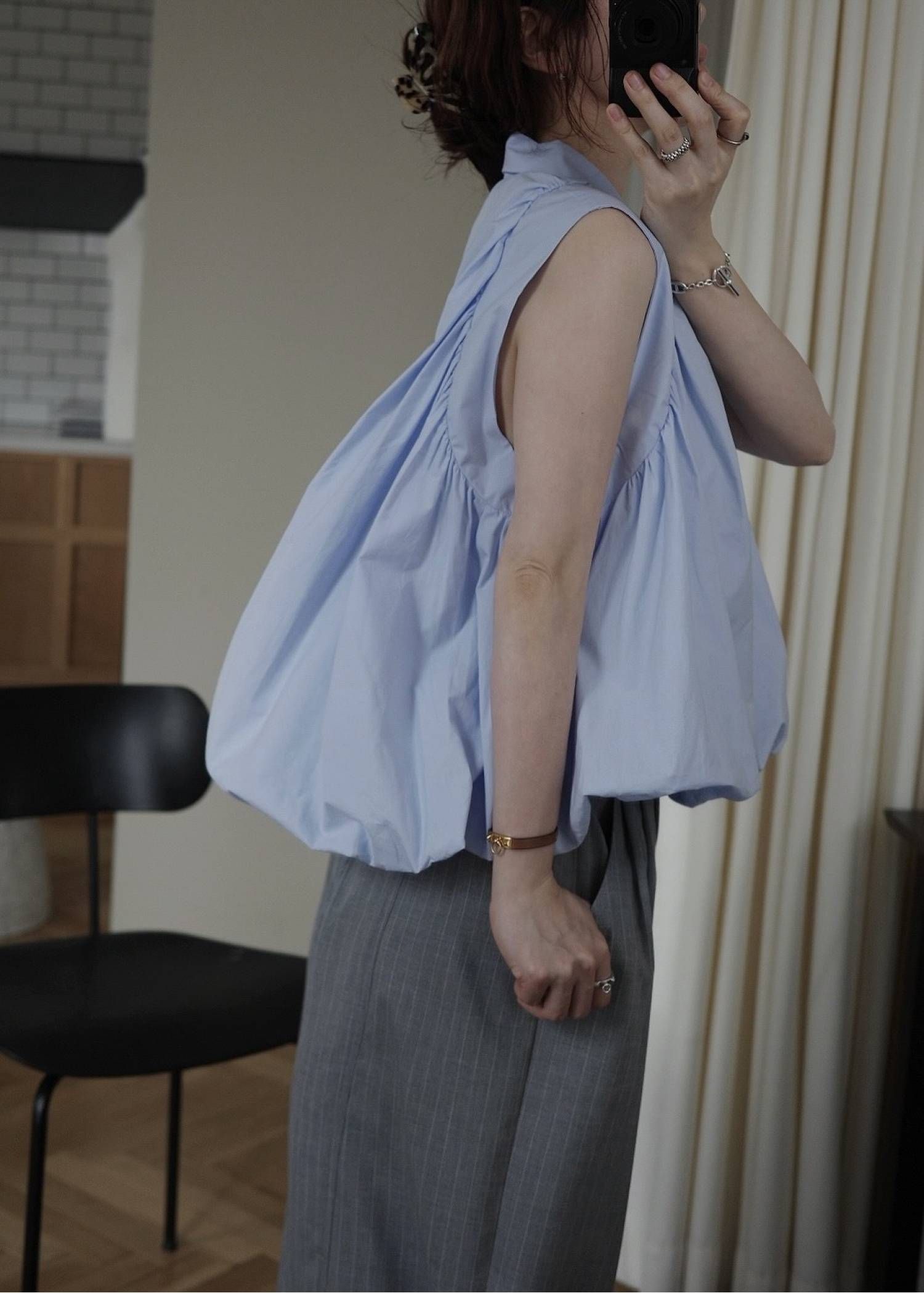 バルーンギャザー ノースリーブトップス (サックス) volume balloon gather no sleeve tops (Sax) /  26SS