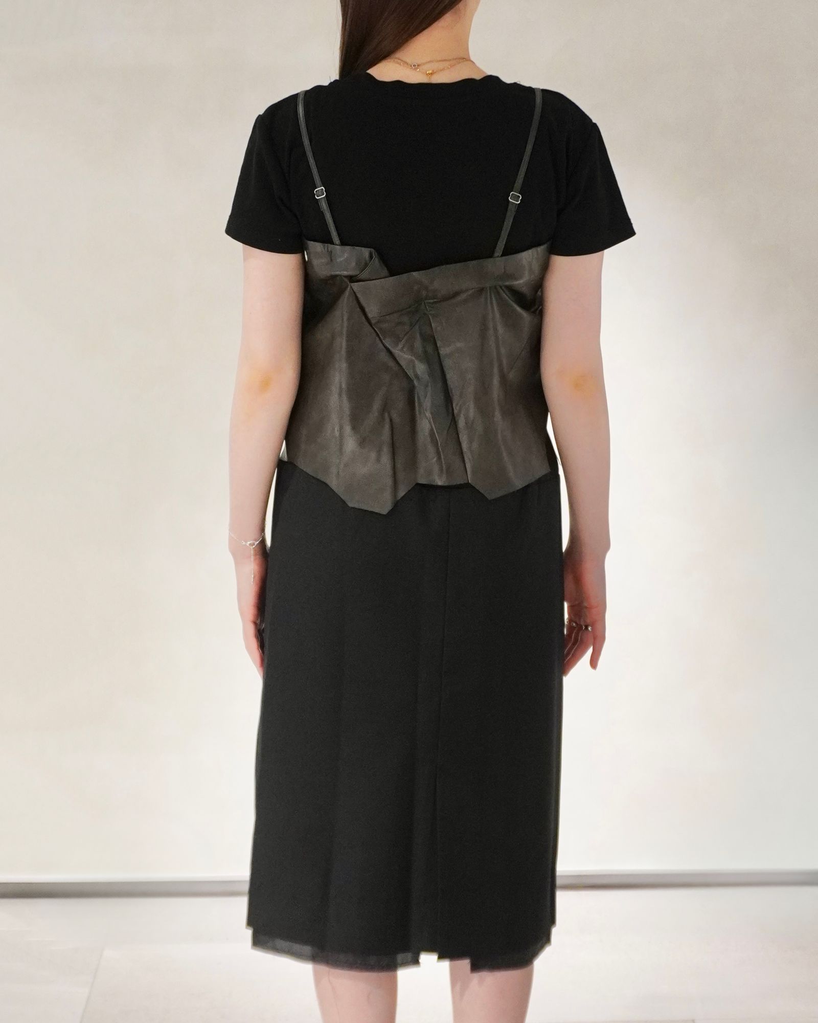 レイヤード ミディアム丈スカート (レザーブラック) cut layered mid length skirt (Leatherblack) /  26SS
