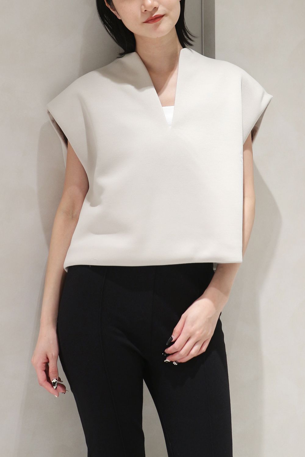 KEYNECK CROPPED TOPS / キーネッククロップドトップス (グレージュ)