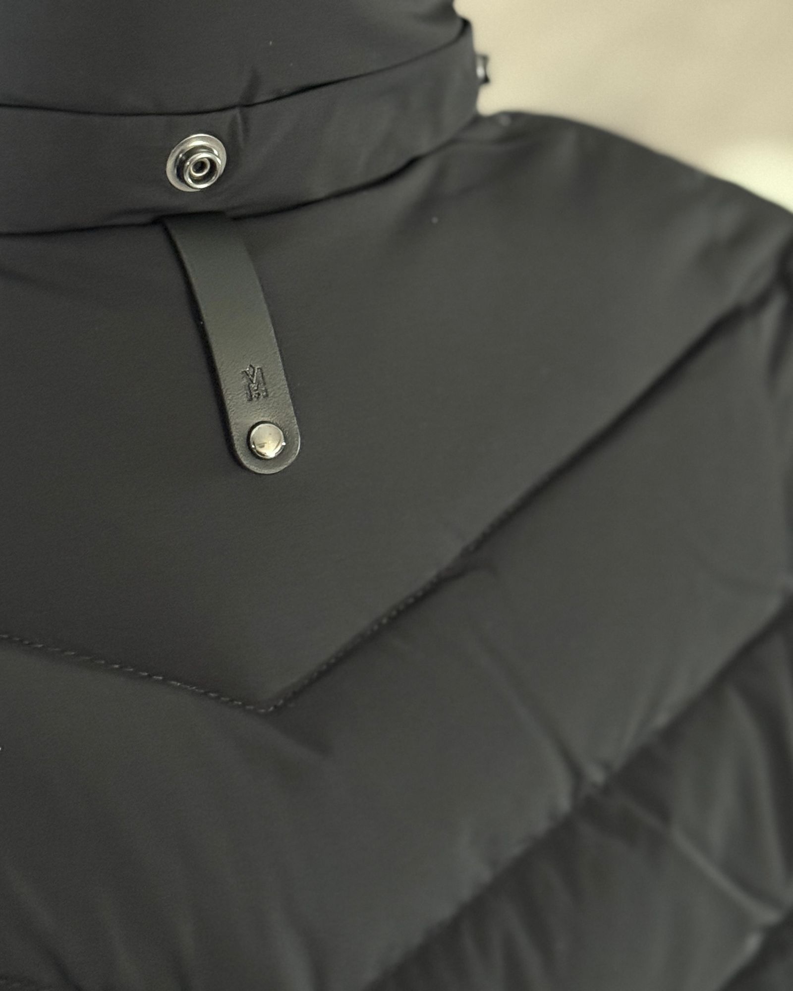 【25AW】PATSY-BX / ファー付きストレッチダウンジャケット (ブラック) / レディース