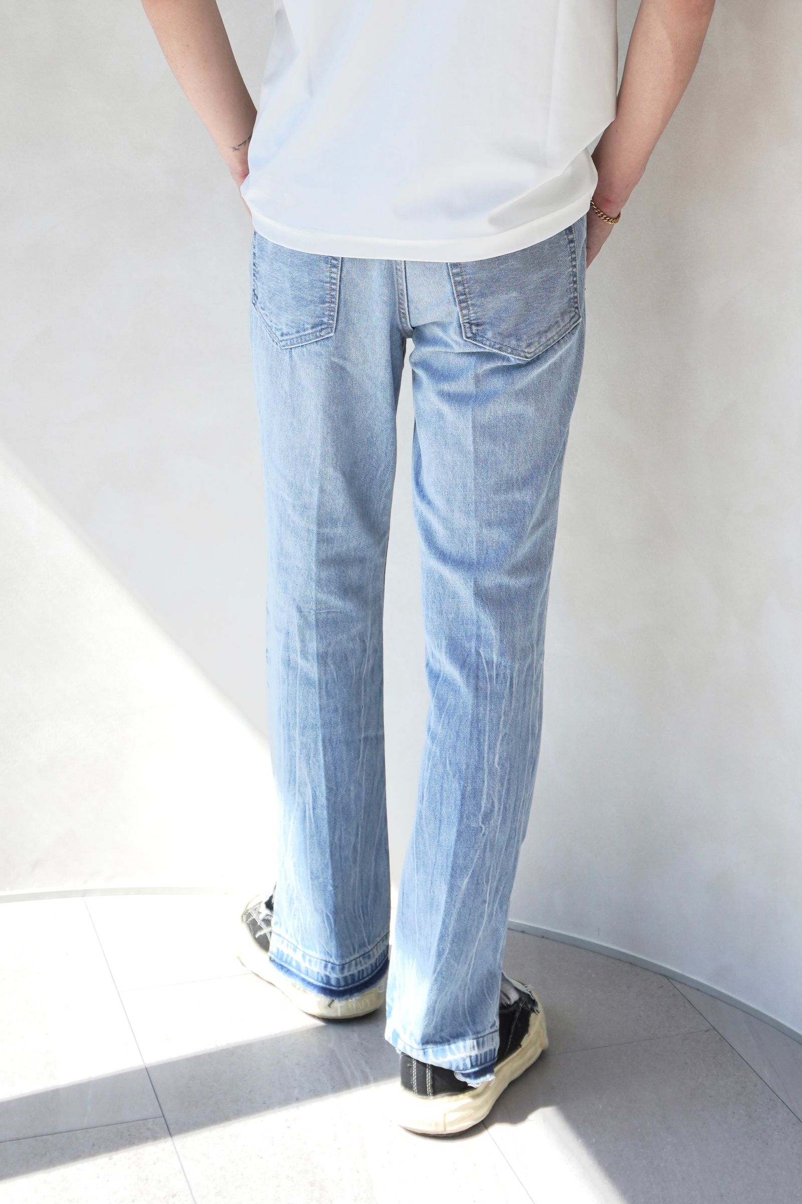 THE BOOTS JEAN TROUSERS / ブーツデニムトラウザー / メンズ (ブリーチブルー)