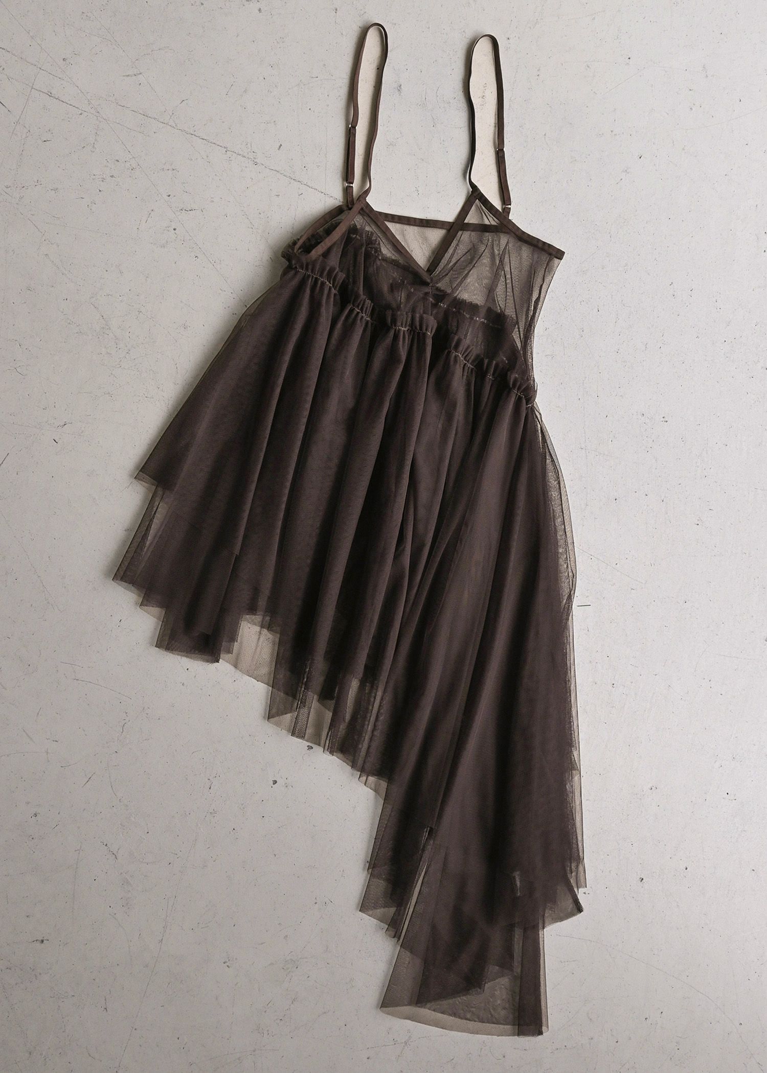 asymmetry layered tulle cami OP / アシンメトリー レイヤードチュールキャミワンピース (ブラウン) / 25AW /