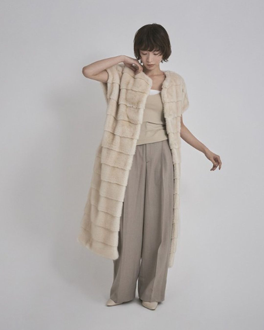 【先行予約】【26TH-10】ミンク調ファーロングベスト (アイボリー) Mink Like Fur Long Vest (Ivory) /  エコファー  /  フェイクファー 【受注期間6/14 23:59まで】
