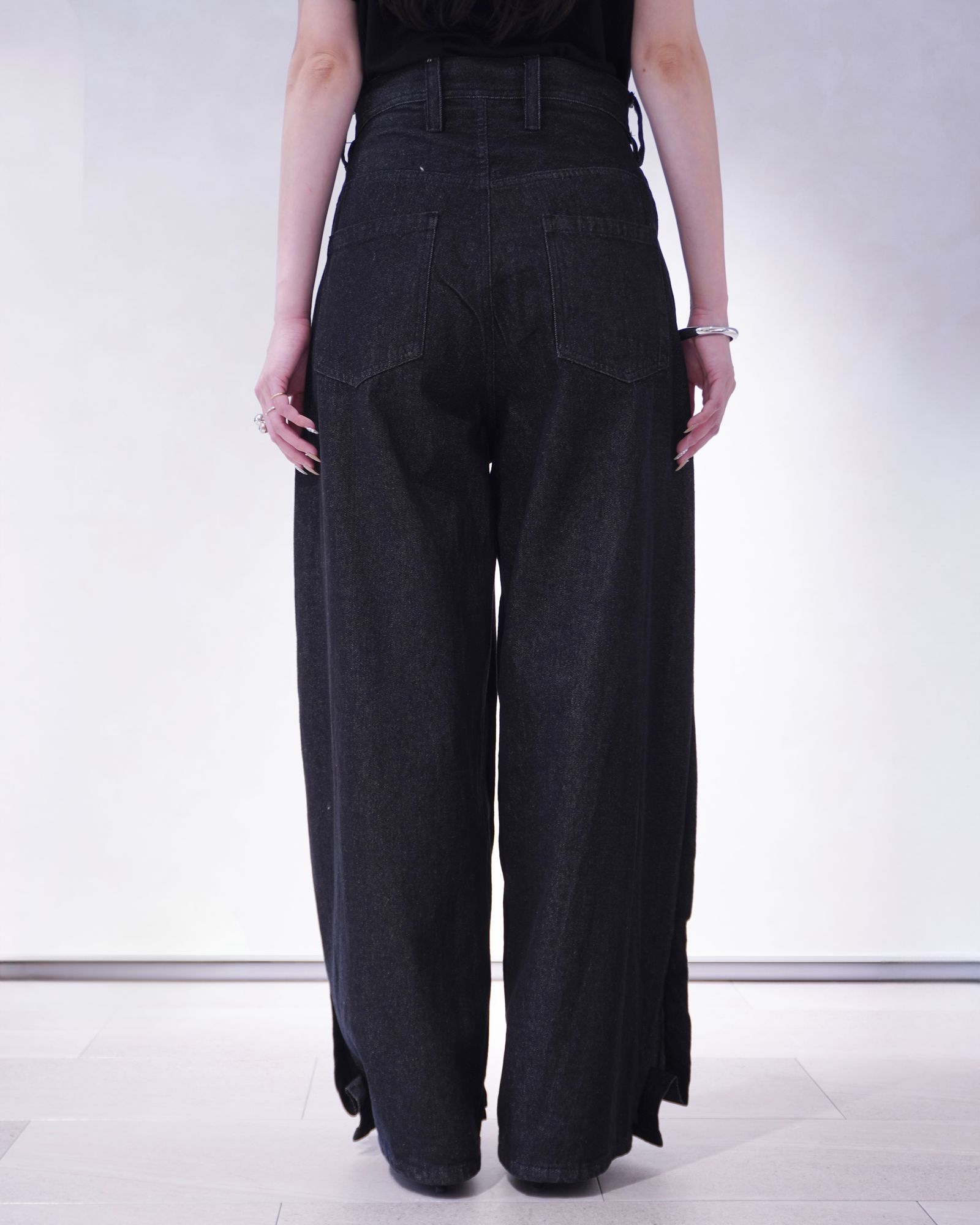 6/5まで　Knuth Marf cling drape denim pants Knuth Marf - ドレープデニムパンツ (ブラック) cling drape denim