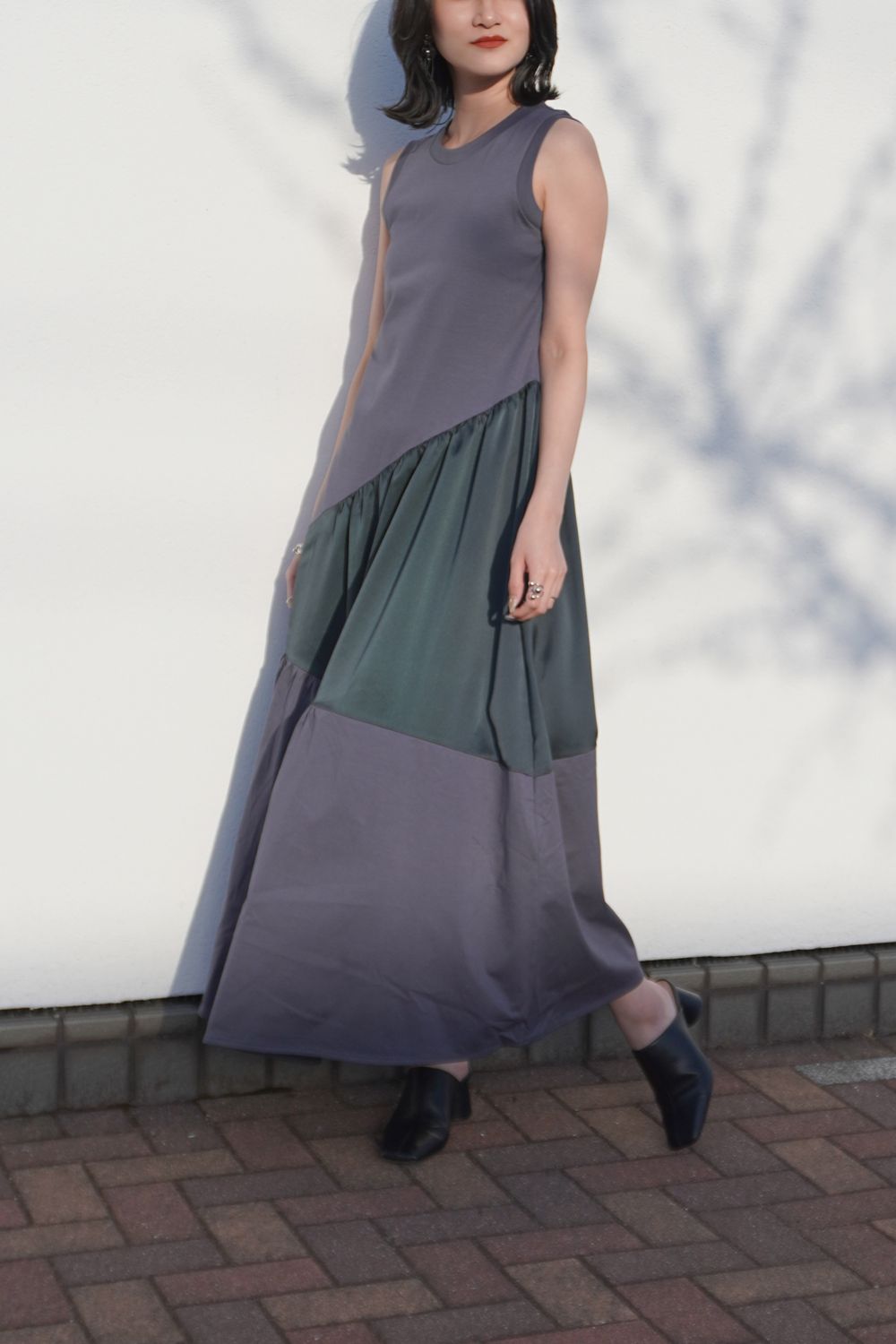 CLEFF TIERED DRESS / ティアードドレス (グレー×ダークグリーン)