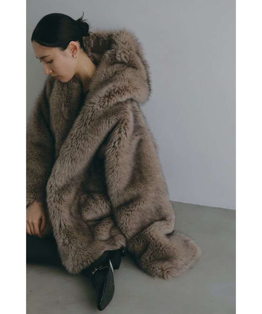【25AW】Fox Like Fur Foodie Coat (ベージュ) / フォックスライクファー フーディコート / エコファー / フェイクファー