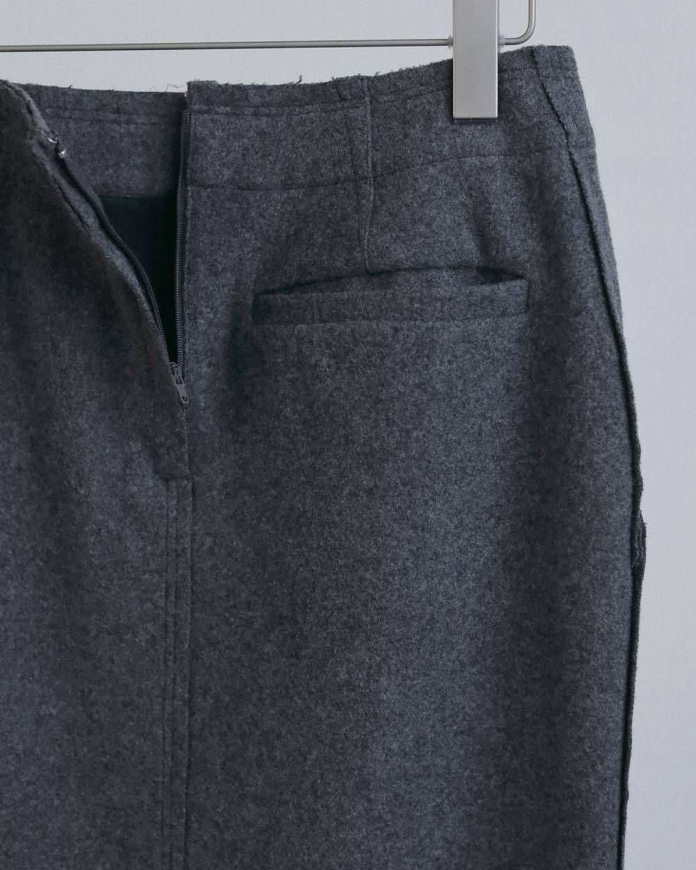 ウールカットオフスカート (チャコールグレー) Wool Cutoff Skirt (Charcoal gray) / 26AW 【6月29日まで期間限定予約】