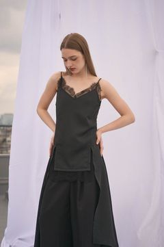 レーストリムサテンキャミソール (ブラック) Lace-trim Satin Camisole (Black) / 26AW *
