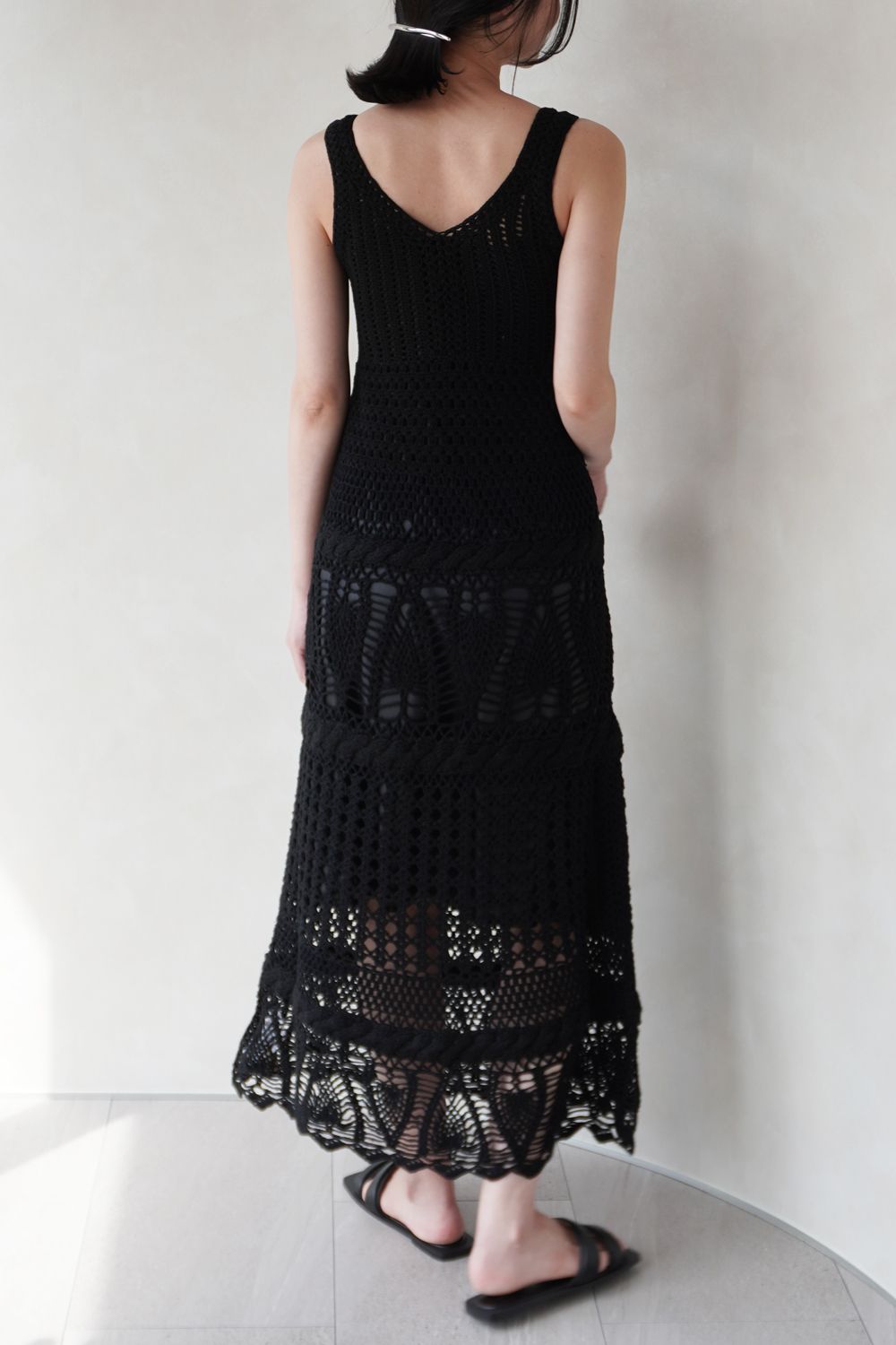 HANDMADE KNIT DRESS / ハンドニットドレス (ブラック)