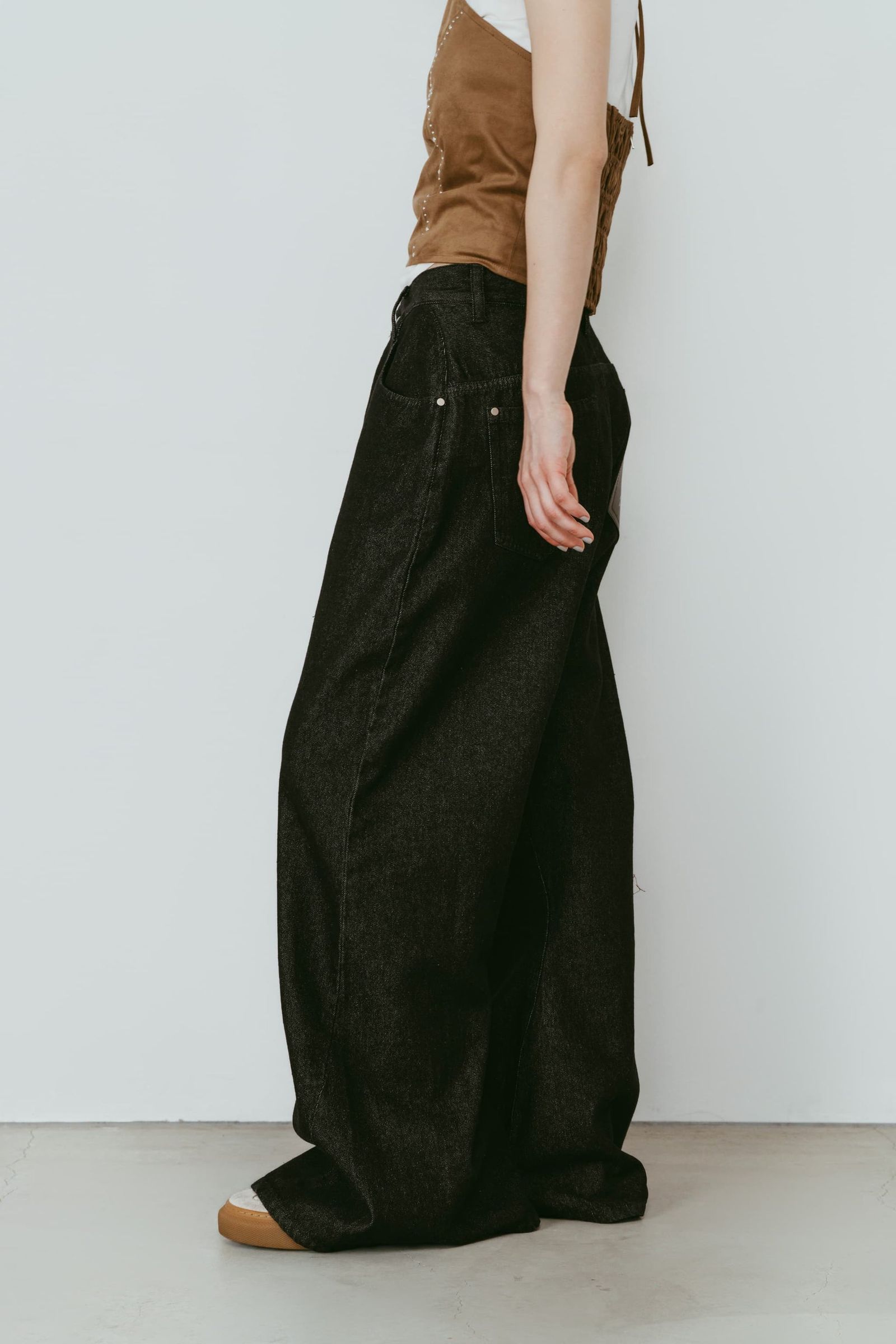 ワイドベルボトムデニムパンツ (ブラック) wide bell-bottom denim pants (Black) /  26SS