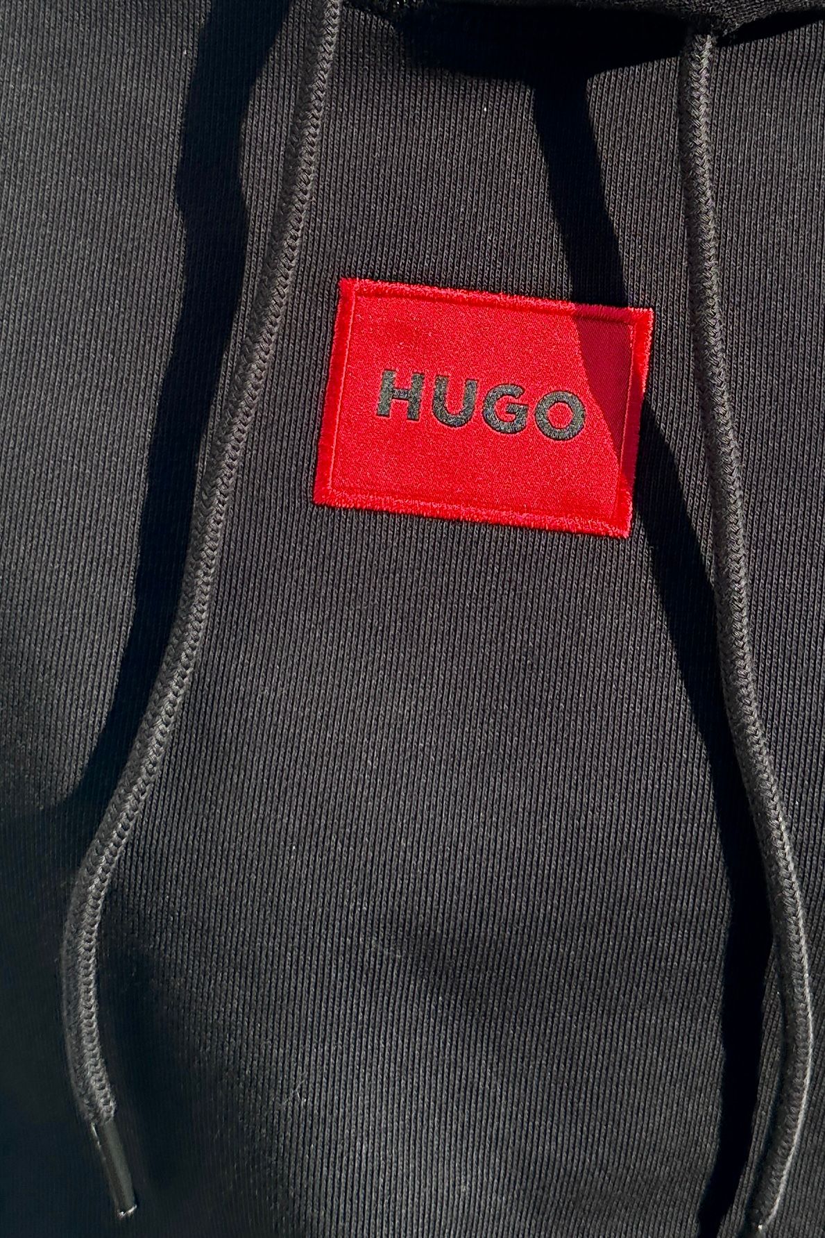【HUGO RED】コットンテリー フーディ ロゴラベル  (ブラック)