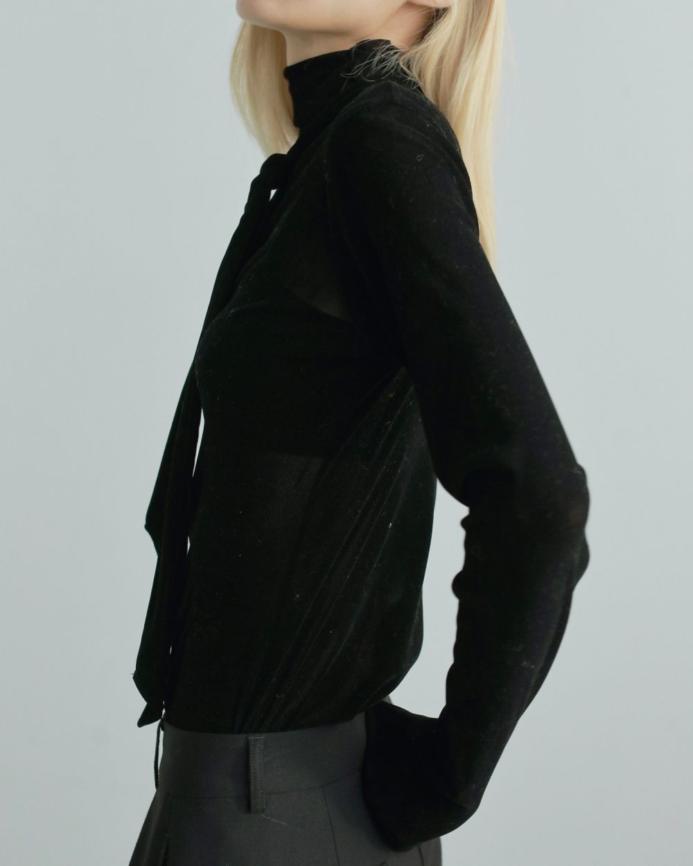 【25AW】Velour Tie Tops / ベロアタイトップス (ブラック)