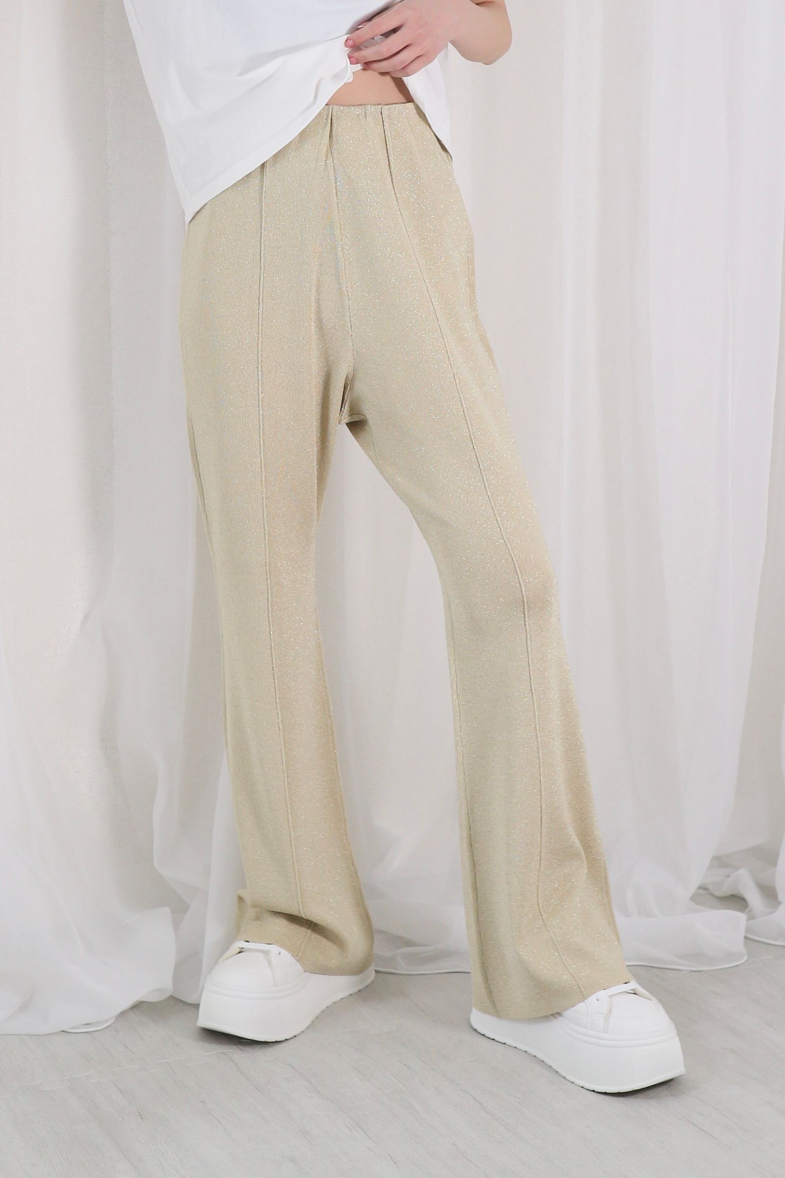 CENTER SEAM FLARE SILHOUETTE KNIT PANTS / センターシームフレアシルエットニットパンツ (ゴールド)