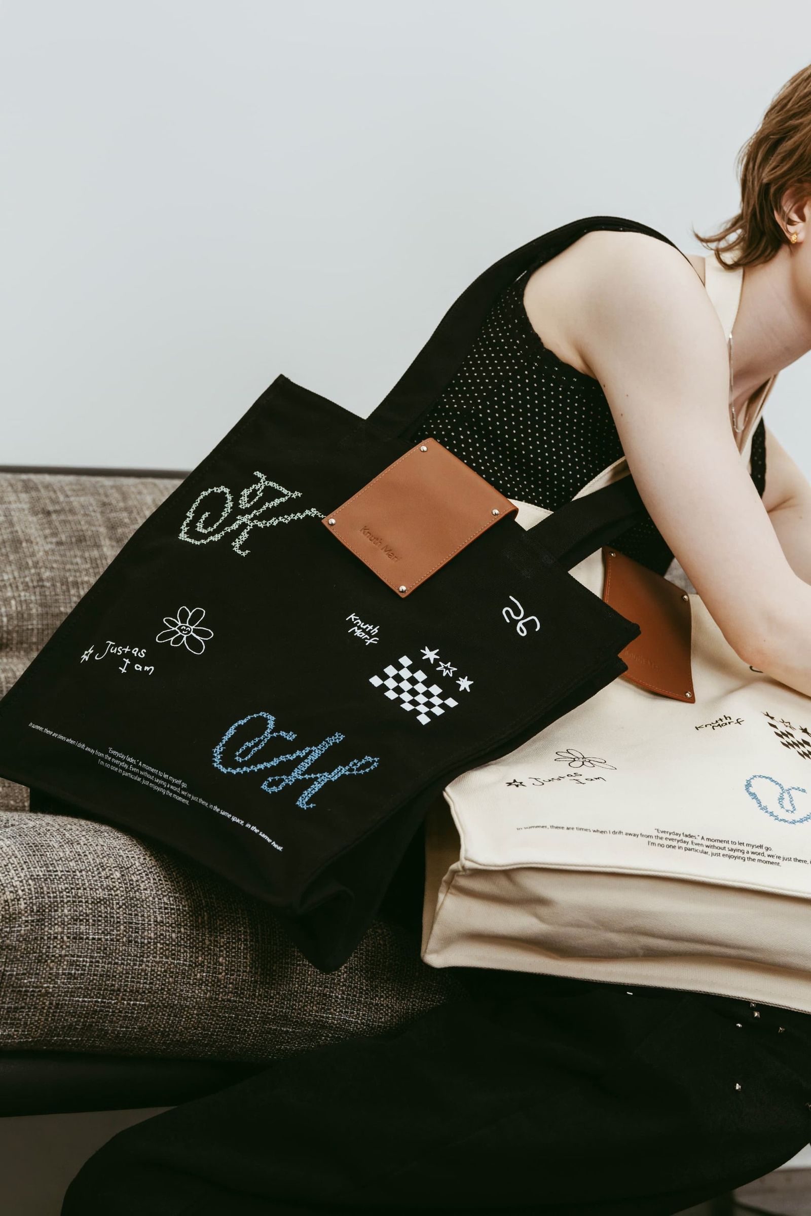 グラフィックキャンバストートバッグ (ブラック) graphic canvas tote (Black) /  26SS