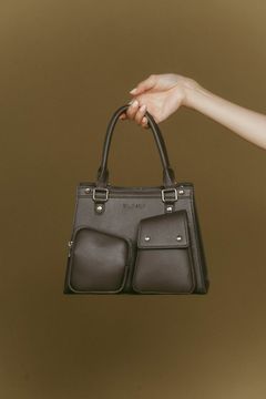 multi pocket hand bag / マルチポケットハンドバッグ (チャコール)