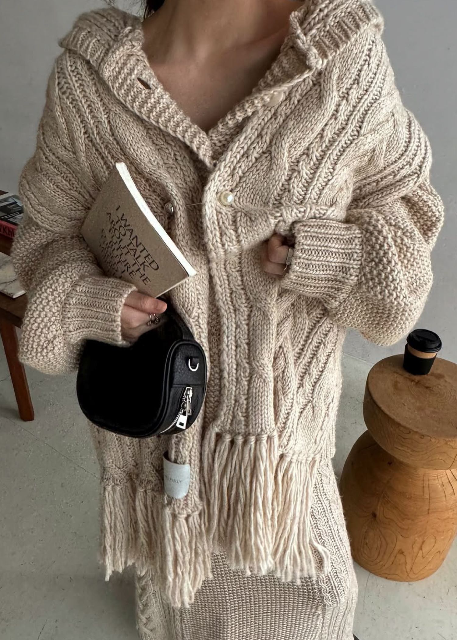 coarse knit cable fringe muffler / フリンジケーブルニットマフラー (タン) / 25AW