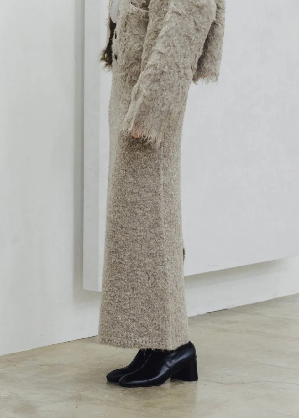 boucle pencil knit SK / ブークレ ペンシルニットスカート (ミルクティー) / 25AW