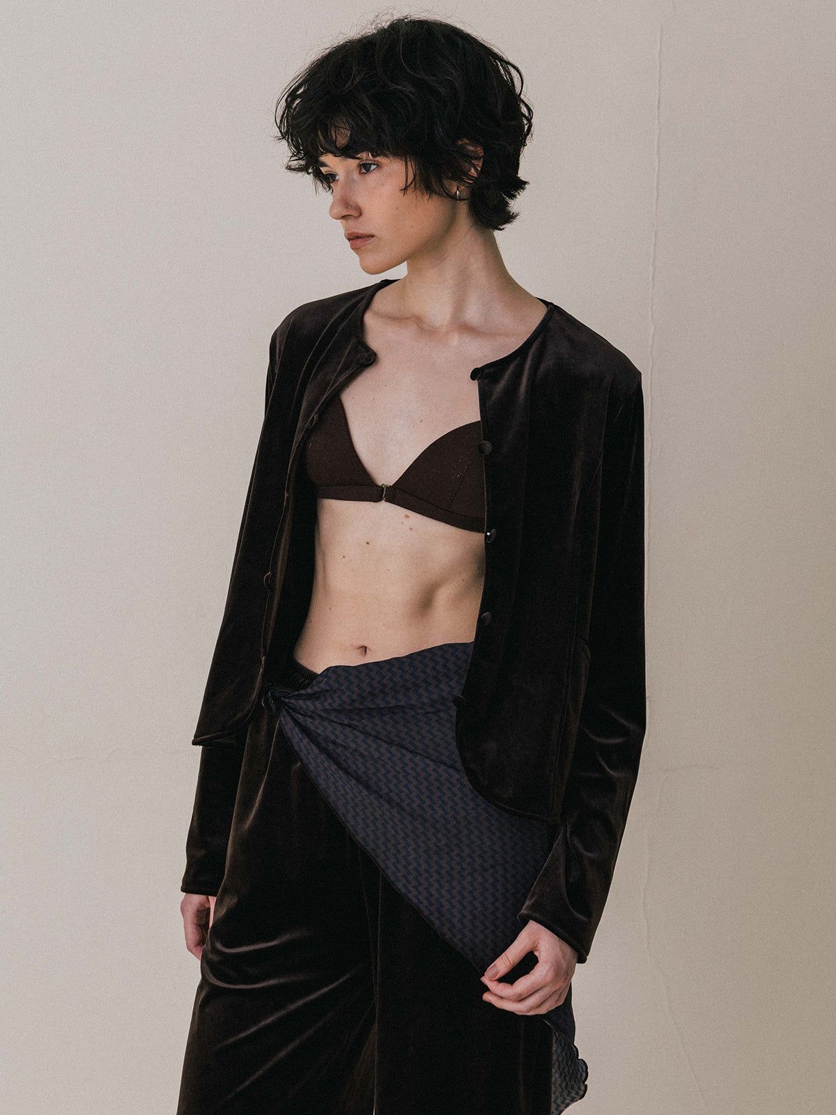 【25AW】HILTON VELOURS CARDIGAN / ヒルトンベロアカーディガン (ブラウン)