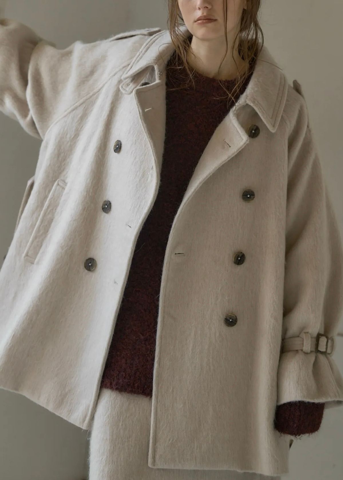 middle shaggy volume sleeve trench coat / ミドル シャギートレンチコート (ミルクティー) / 25AW