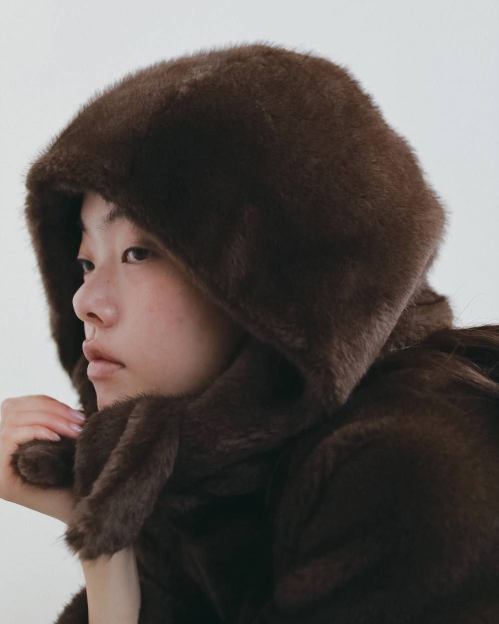 エコミンクファー フーディ (ブラウン) Eco Minkfur Hoodie (Brown) / 26AW 【6月29日まで期間限定予約】