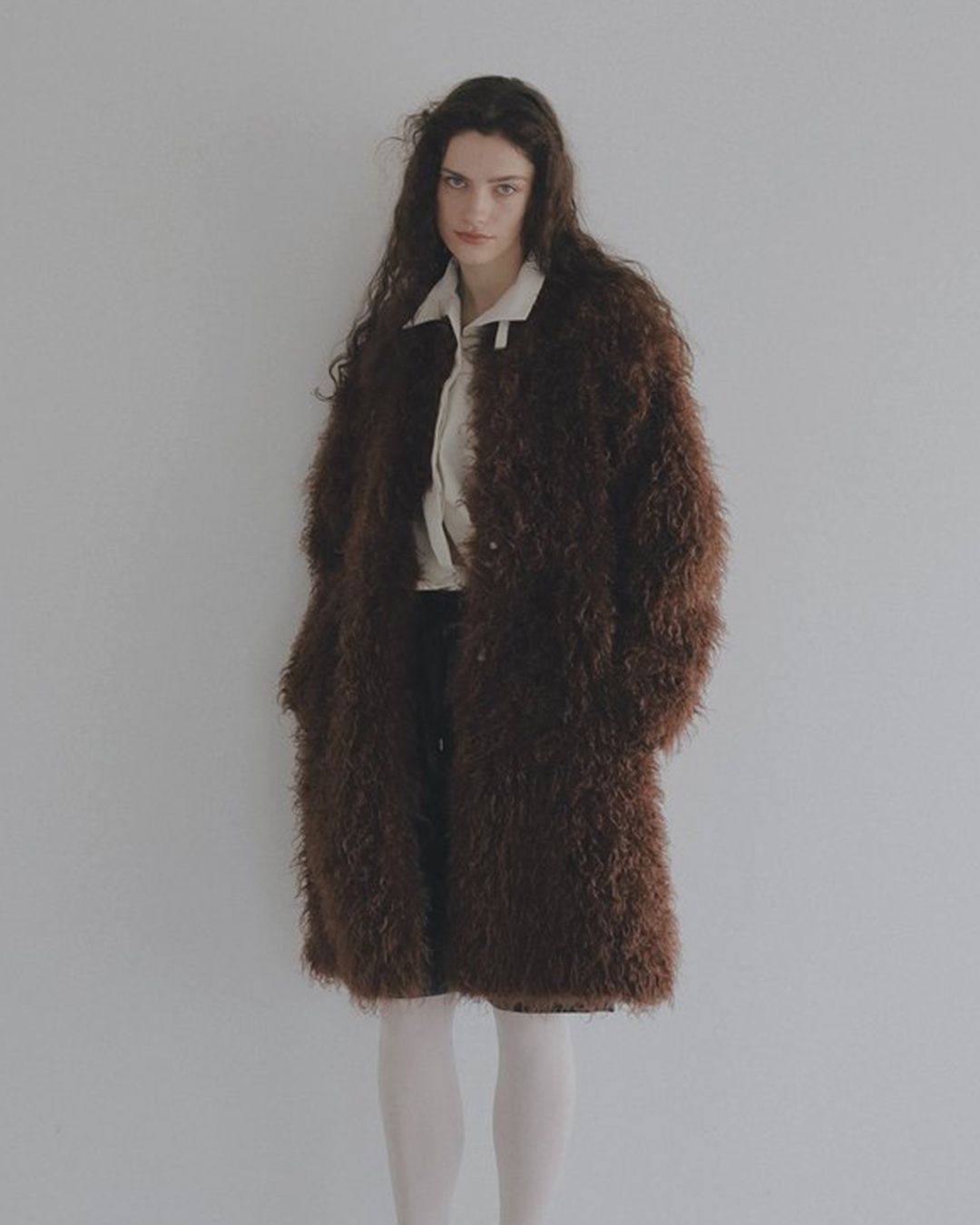 【先行予約】【26TH-17】カーリーファーコート (ブラウン) Curly Fur Coat (Brown) /  エコファー  /  フェイクファー 【受注期間6/14 23:59まで】
