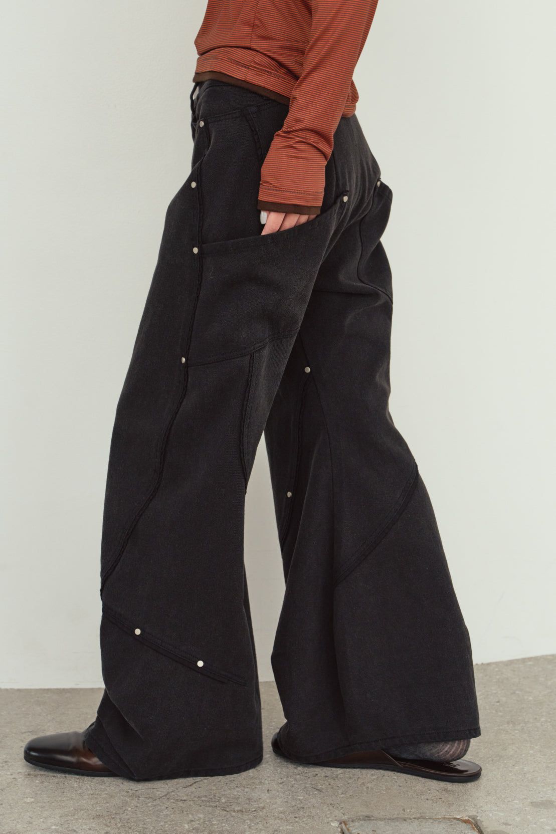 カーブ ユーティリティデニムパンツ (ブラック) curve utility denim pants(Black) (Blue) / 26AW
