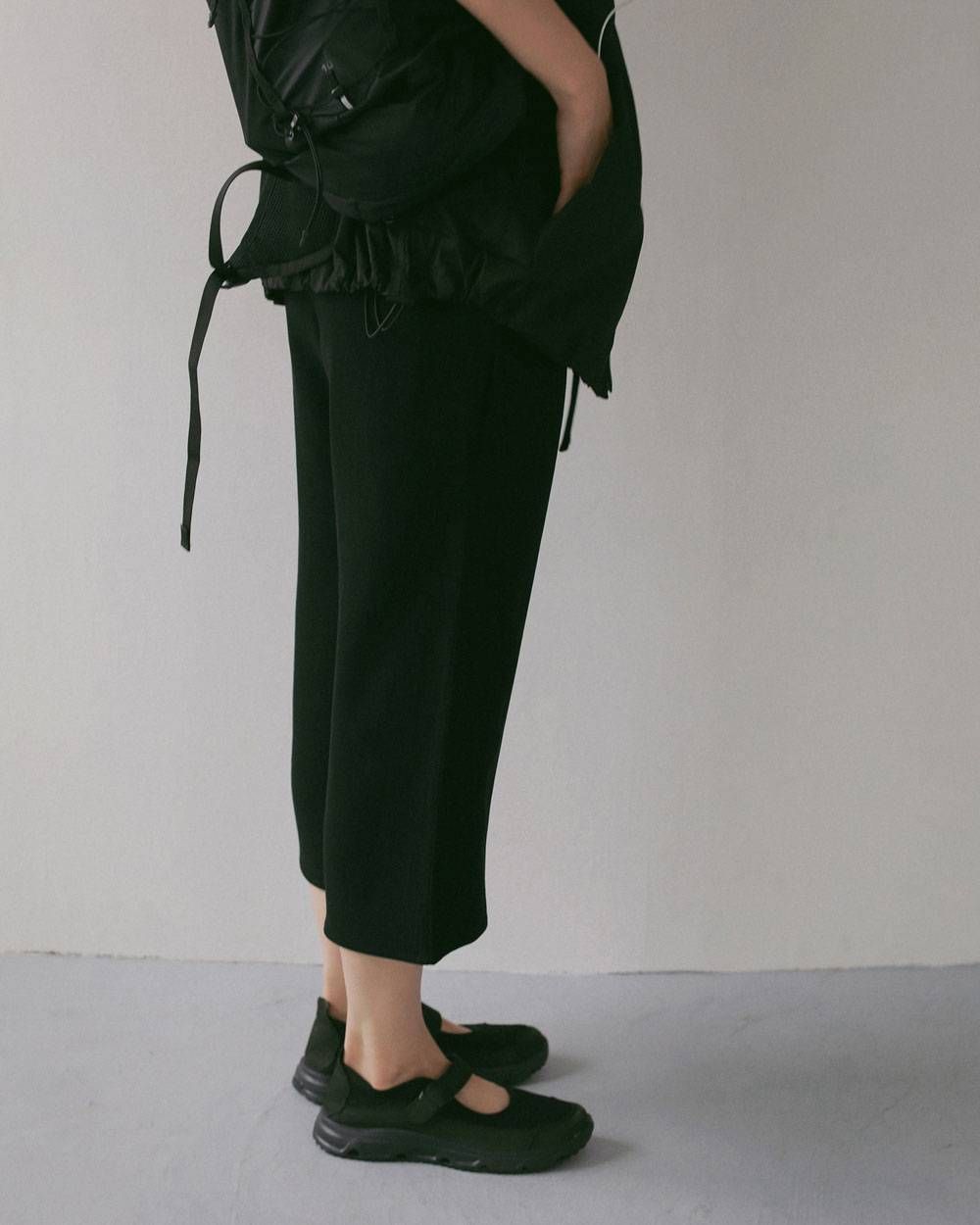 バックサテン カプリパンツ (ブラック) Back Satin Capripants (Black) / 27SS