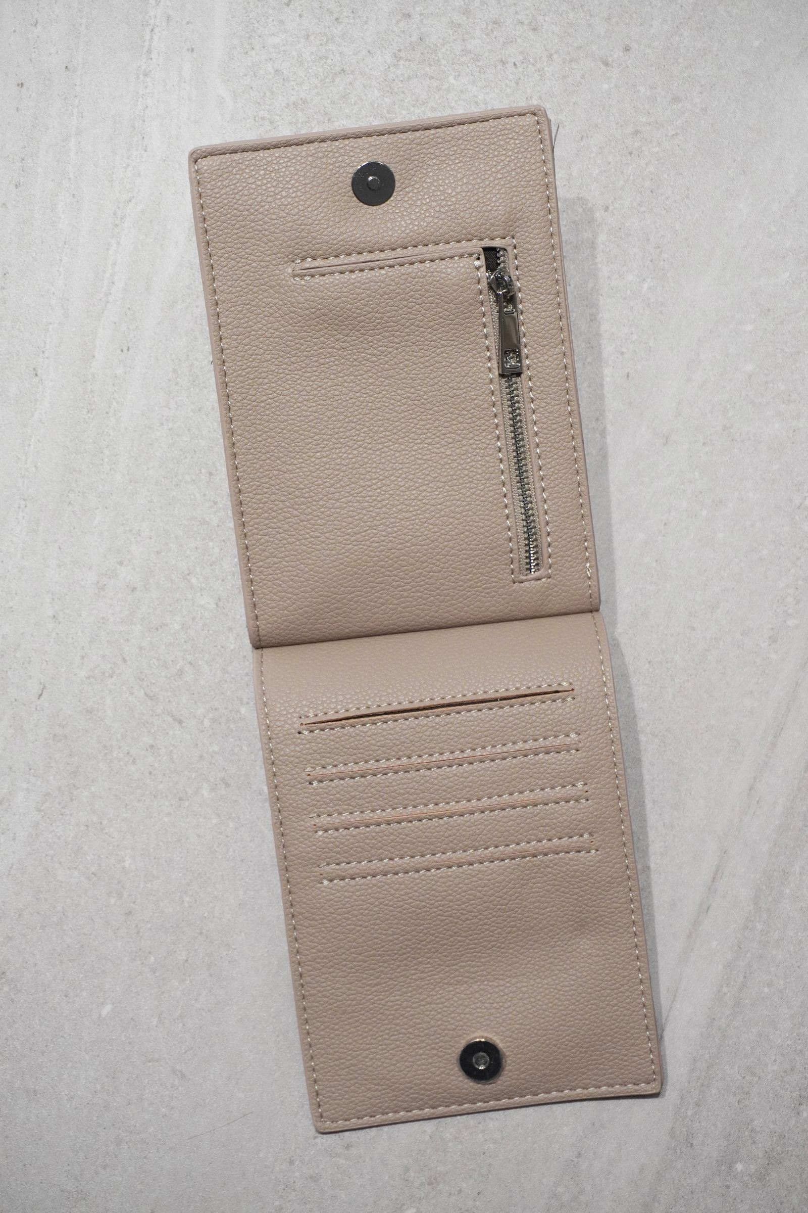 RECYCLING LEATHER MULTI MOBILE POUCH / リサイクルレザーマルチモバイルポーチ (ベージュ) スマホショルダー/コインケース・カードホルダー付き / 取り外し可能