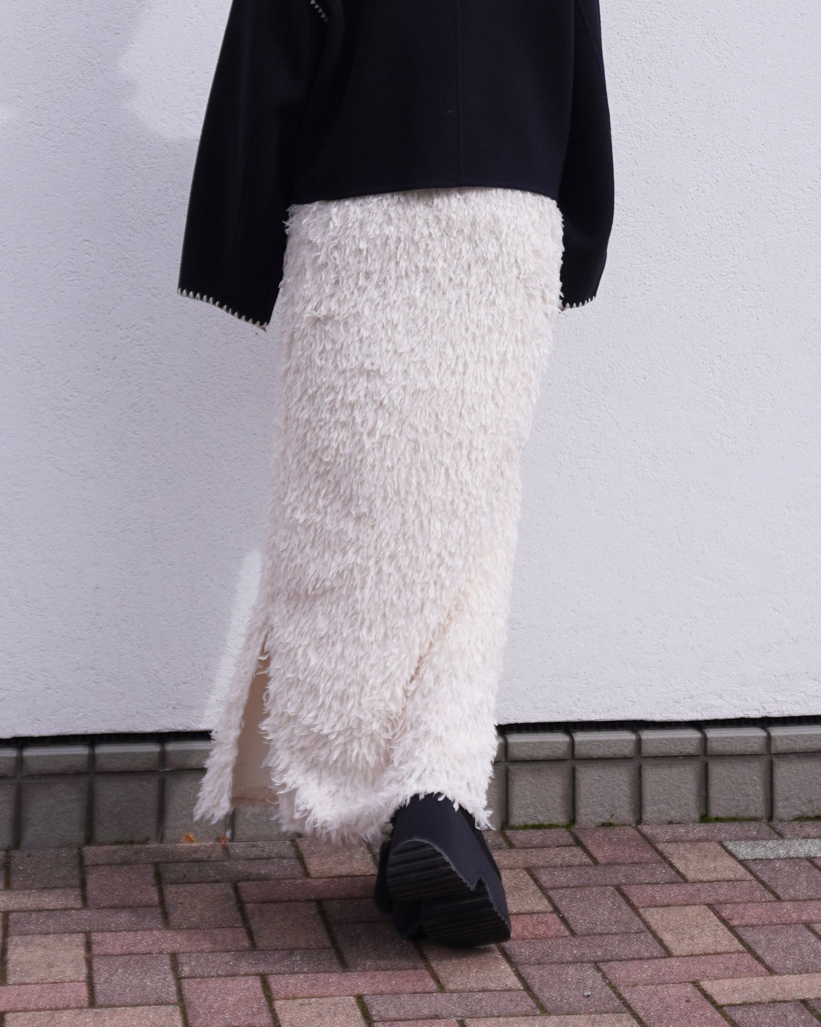 Feather slit skirt / フェザースリットスカート (ホワイト) / 25AW