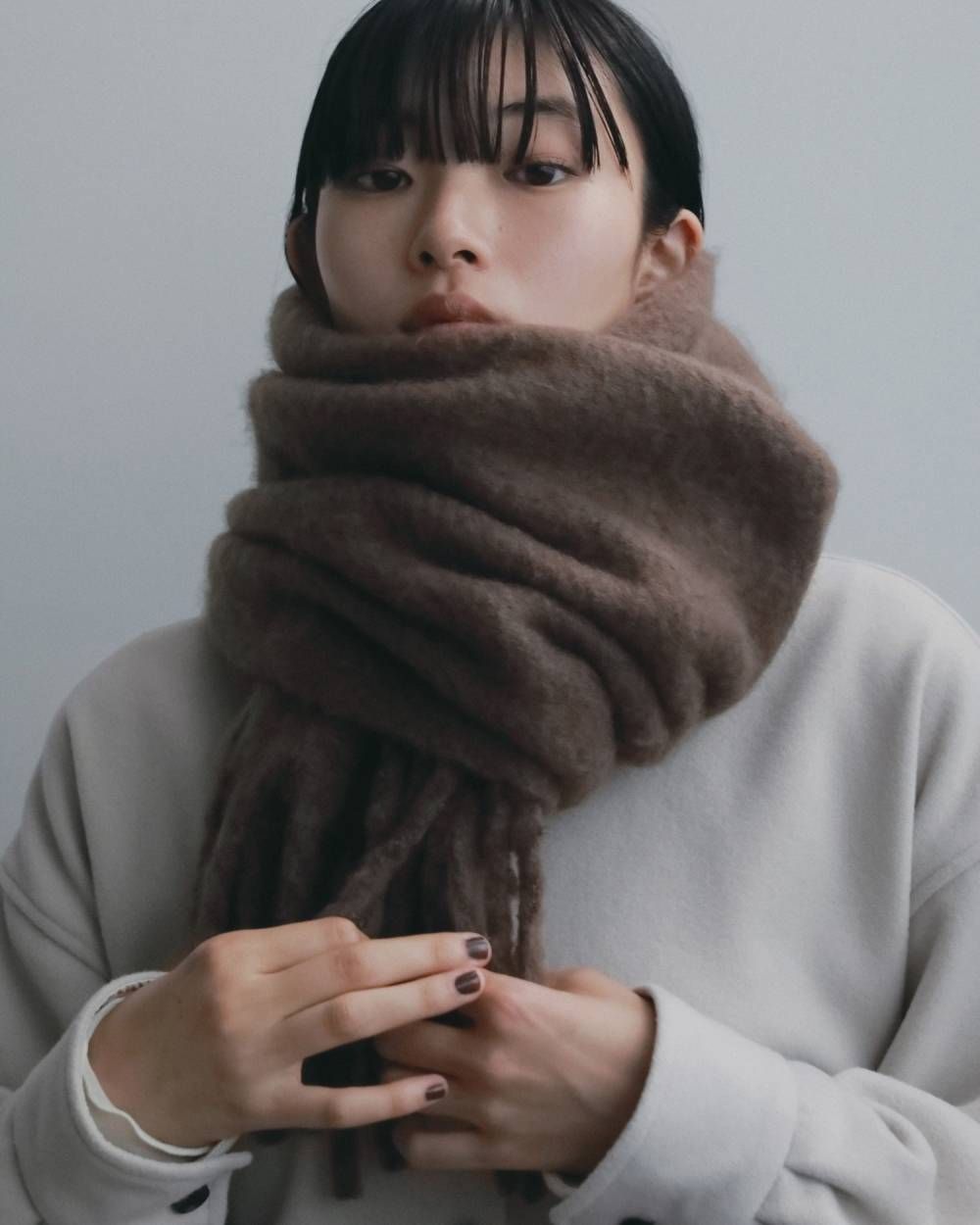 ソフトフリンジ ストール (ブラウン) Soft Fringe Stole (Brown) / 26AW 【6月29日まで期間限定予約】