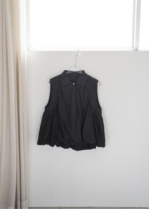 バルーンギャザー ノースリーブトップス (ブラック) volume balloon gather no sleeve tops (Black) /  26SS