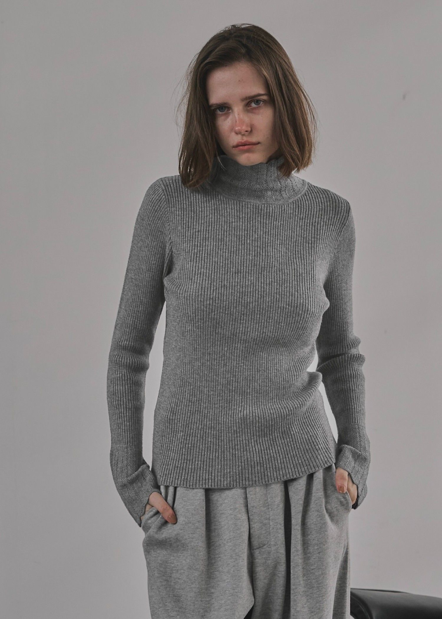 scallop high neck flare sleeve knit / ハイネックフレアスリーブニット (グレー) / 25AW /