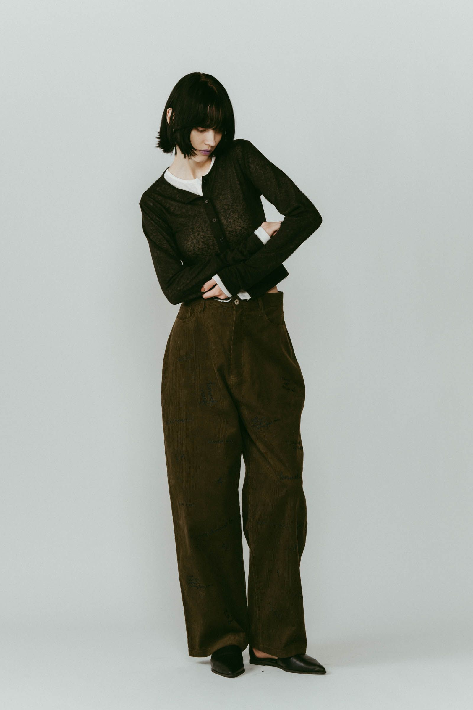 embroidered corduroy pants / レタリング刺繍 コーデュロイパンツ (カーキ) / 25AW