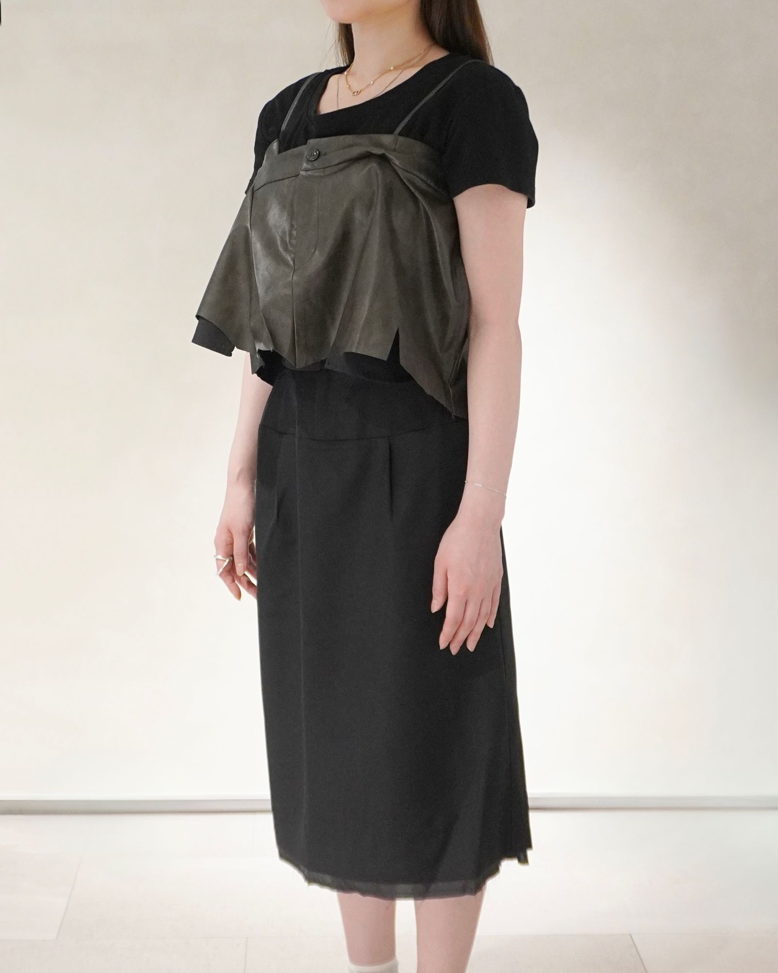 レイヤード ミディアム丈スカート (レザーブラック) cut layered mid length skirt (Leatherblack) /  26SS