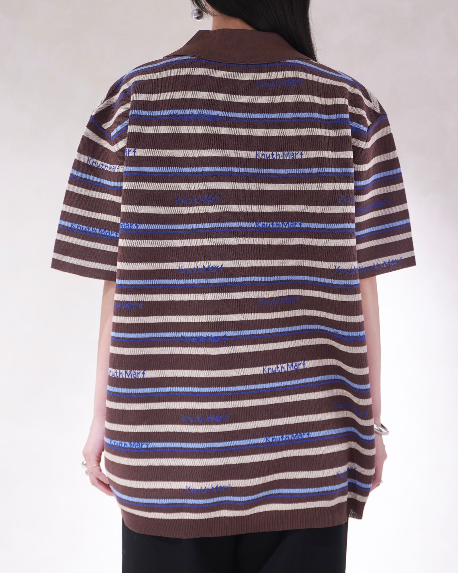 ロゴストライプ ニットポロシャツ レギュラー丈 (ブラウン) logo stripe polo knit (unisex)