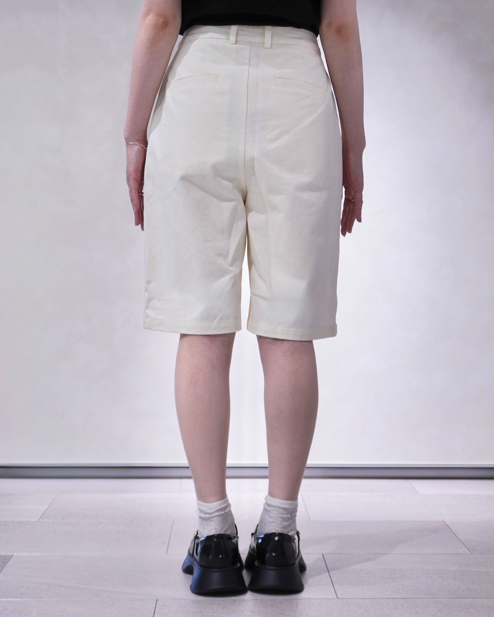センターシームハーフパンツ (アイボリー) Center Seam Shorts