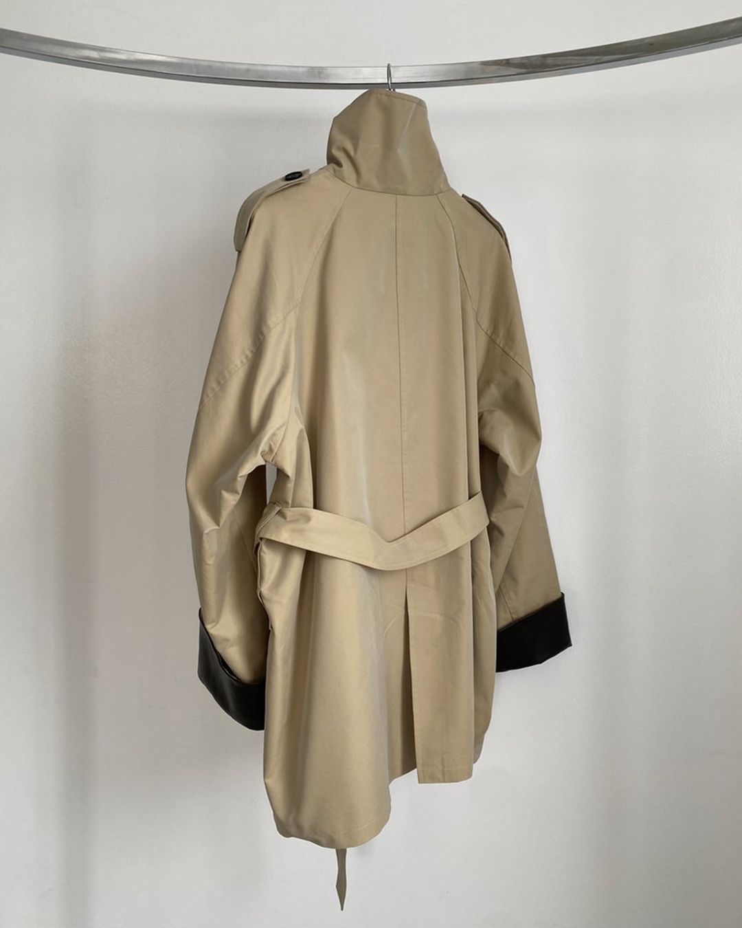 【先行予約】【26TH-05】スタンドカラートレンチコート (ベージュ) Stand collar trench (Beige) /  エコファー  /  フェイクファー 【受注期間6/14 23:59まで】