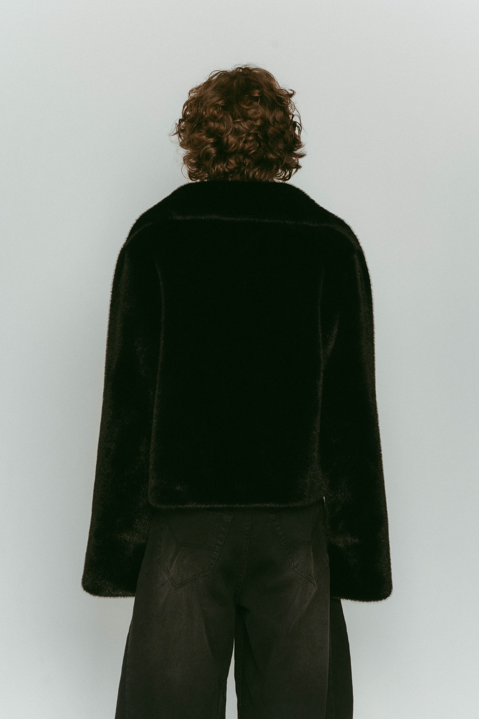 point collar fur coat / ポイントカラー ファーコートジャケット (ブラック) / 25AW